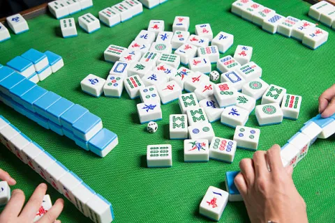 mahjong pieces